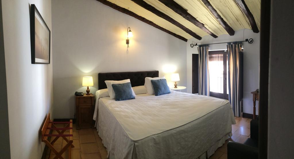 Hotel El Convent 1613 La Fresneda Room photo